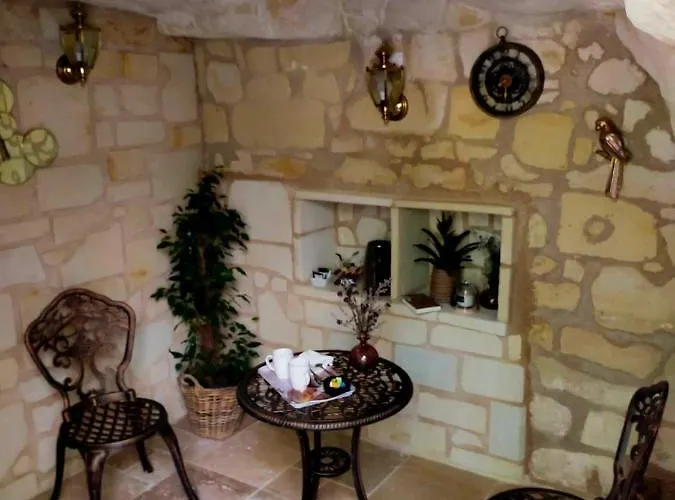 Les Troglos De Cumeray Le Thoureil